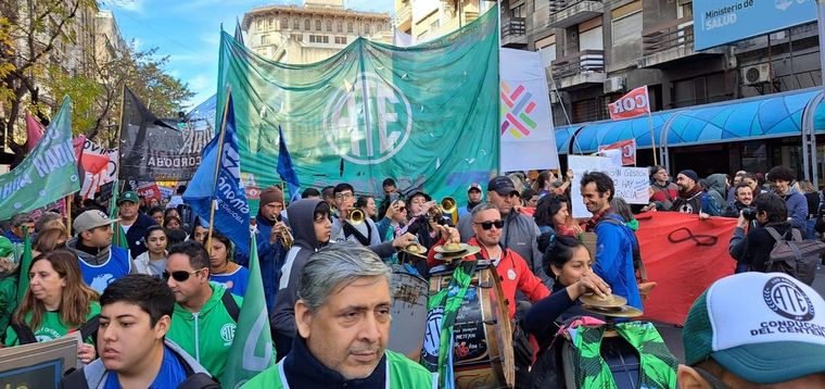 ATE busca consensuar una medida de fuerza contra la reforma laboral que impulsa el Gobierno antes de diciembre. Foto: ATE