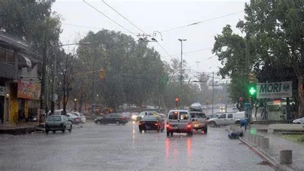 El SMN lanzó alertas por tormentas y vientos: qué provincias serán afectadas