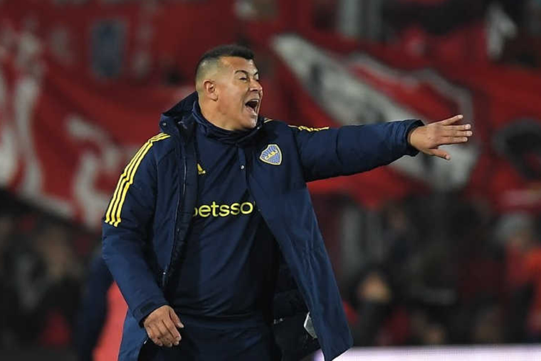 Almirón y su felicidad por el gol de Valentini para la victoria de Boca Foto: Télam