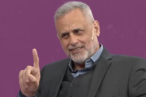 Jorge Rial, recientemente separado, vuelve a quedar envuelto en rumores de romance con una colega. Jorge Rial, recientemente separado, vuelve a quedar envuelto en rumores de romance con una colega.