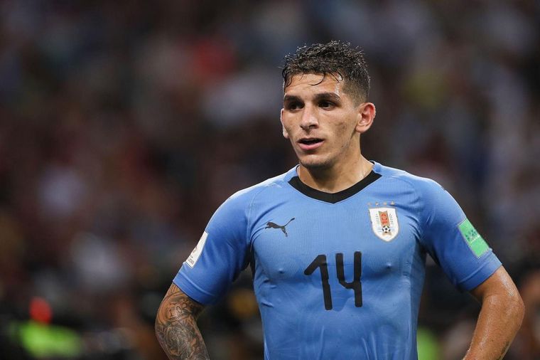 Lucas Torreira con la de Uruguay. Foto: @ltorreira34