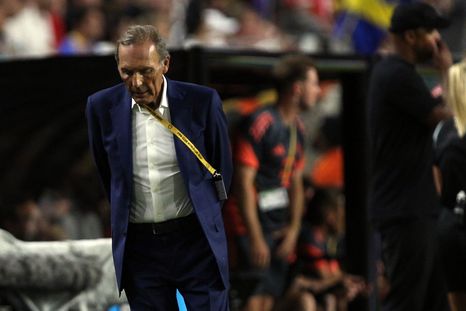 El DT reconoció errores, bancó al grupo y no pierde la fe en la clasificación. El DT reconoció errores, bancó al grupo y no pierde la fe en la clasificación.