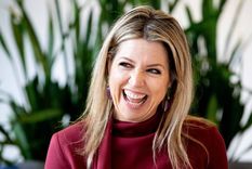 Máxima de los Países Bajos celebró sus 50 años y luce radiante. La piel es su gran aliada.