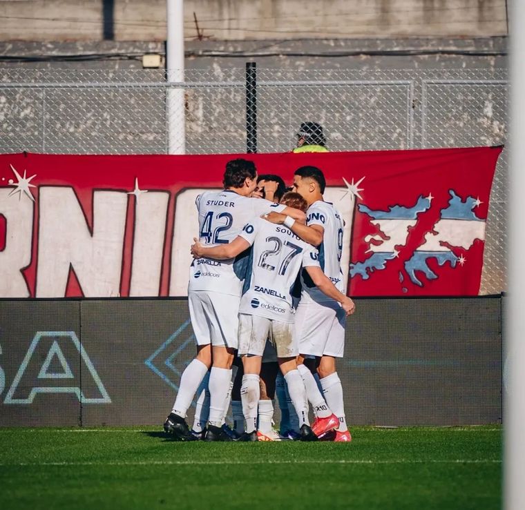 Independiente Rivadavia jugará por Copa Argentina el miércoles 30 de julio, desde las 15:30, en el estadio Juan Gilberto Funes de San Luis. Independiente Rivadavia jugará por Copa Argentina el miércoles 30 de julio, desde las 15:30, en el estadio Juan Gilberto Funes de San Luis.