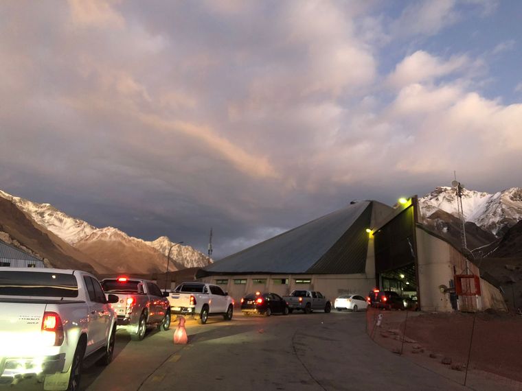 Las aduanas de Chile y Argentina se encuentran separadas actualmente en el Sistema del ¨Paso Cristo Redentor