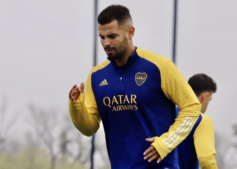 Cardona no jugará ante Banfield. Foto: @BocaJrsOficial