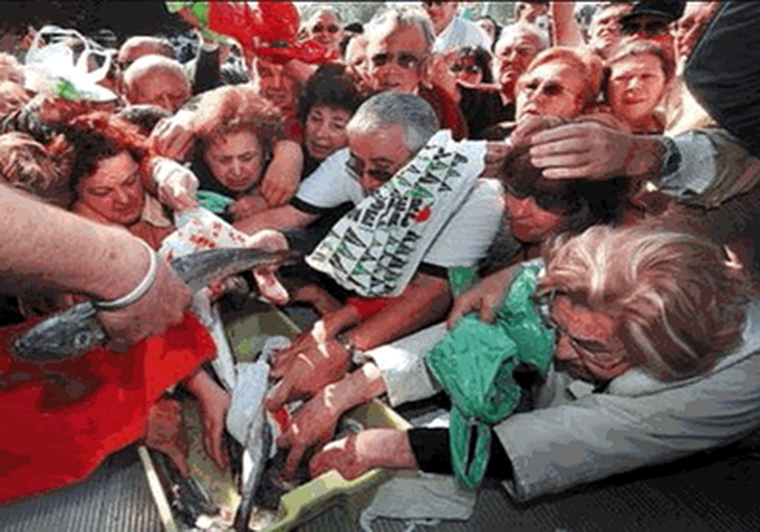 España no puede garantizar la comida diaria a sus ciudadanos. Foto: http://2.bp.blogspot.com