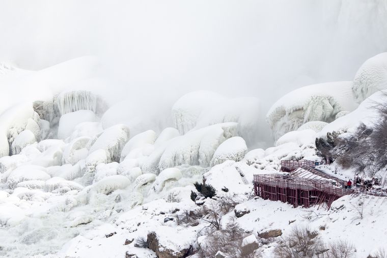 Así se ven las Cataratas del Niágara congeladas. Así se ven las Cataratas del Niágara congeladas.