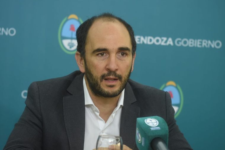 José Thomas habló en el discurso en la previa del Día del Maestro Foto: Archivo MDZ