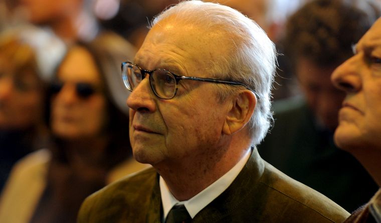 enrique pescarmona hablando (3)