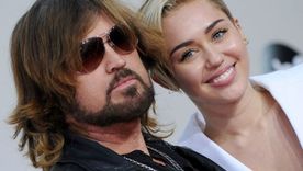 Foto: https://www.tuenlinea.com/noticias/miley-cyrus-se-hizo-tatuaje-en-honor-a-su-papa-billy-ray-cyrus/