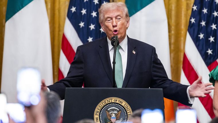 Donald Trump acusa a Maduro de vaciar sus cárceles en Venezuela y forzar a la gente a irse.