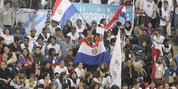 Los representantes de Paraguay participan de la Cumbre Social. Foto: Alf Ponce / MDZ