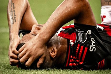 El uruguayo Nicolás De la Cruz sufre una lesión crónica que compromete su futuro. El uruguayo Nicolás De la Cruz sufre una lesión crónica que compromete su futuro.