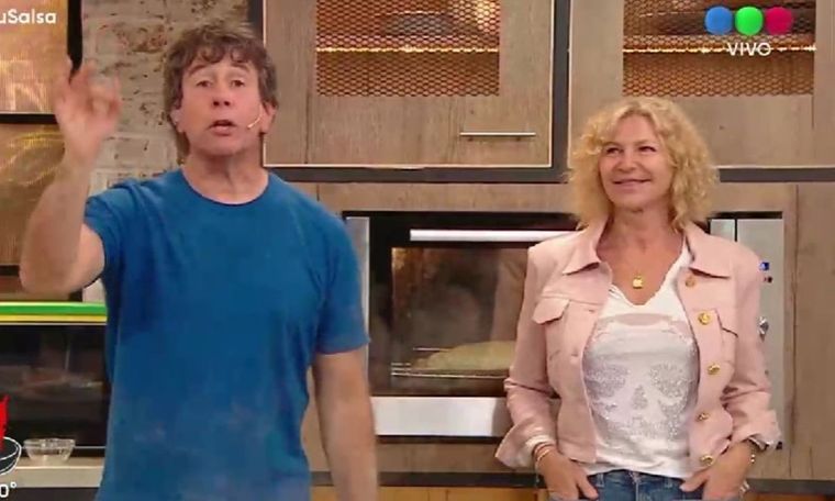 Ariel Rodríguez Palacios le hizo un reclamo al aire a su esposa El conductor cumplió años y por ese motivo Valeria Palazzo lo visitó en su programa