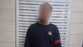 El sospechoso fue detenido tras protagonizar una pelea con el chofer de la unidad, a quien le reclamaba el reintegro del pasaje.