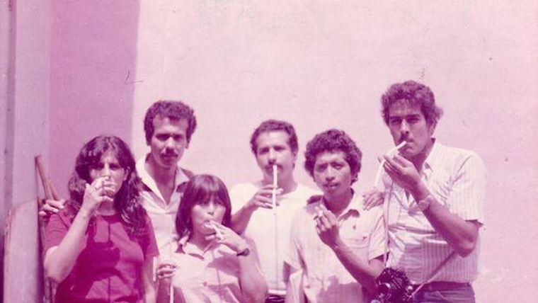 Nicolás Maduro, a la derecha, en una imagen de su juventud en Caracas, durante sus primeros años de militancia política Nicolás Maduro, a la derecha, en una imagen de su juventud en Caracas, durante sus primeros años de militancia política