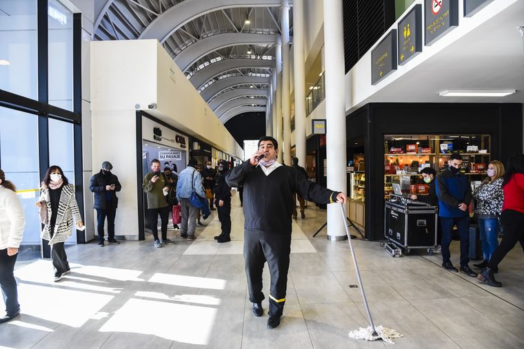 El canto lírico en un momento y lugar que sorprendió. Foto: Municipalidad de Guaymallén