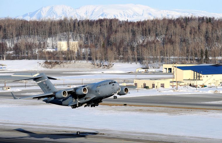 La base Elmendorf-Richardson donde se reunirán Donald Trump y Vladimir Putin.