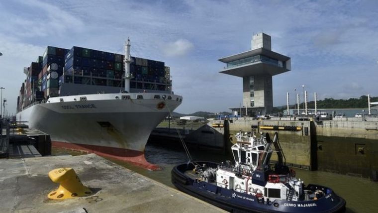 Por el Canal de Panamá pasan unos 12.000 barcos cada año. (Fuente: GETTY IMAGES) Foto: Gob Panamá.