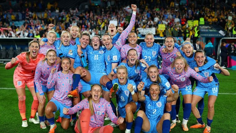 Inglaterra jugará su primera final del mundo. Foto: Twitter @Lionesses