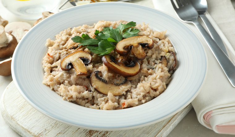 Sorprende con un risotto de champiñones: receta fácil y deliciosa Foto: Gastronomía italiana