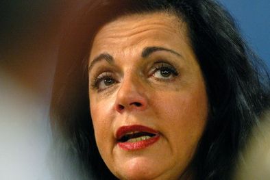 MDZol | La ministra de Defensa ratificó la continuidad del los jefes de las FFAA. Foto: NA