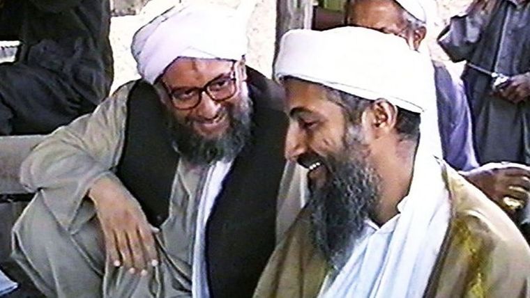 Osama bin Laden (der.) y su sucesor Ayman al-Zawahiri (izq.) en mayo de 1998 Foto: CNN VIA GETTY IMAGES
