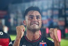 La gastada de Tigre a Boca por el gol de Pity Martínez y la respuesta a Flavio Azzaro. La gastada de Tigre a Boca por el gol de Pity Martínez y la respuesta a Flavio Azzaro.