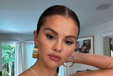 Selena Gomez lleva un sugerente escote y enciende la red Selena Gomez tiene éxitos como Come and Get It, Love You Like a Love Song, etc. Foto: Instagram @selenagomez