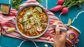 Pozole. Foto: Siete Foods - https://cdn.shopify.com/s/