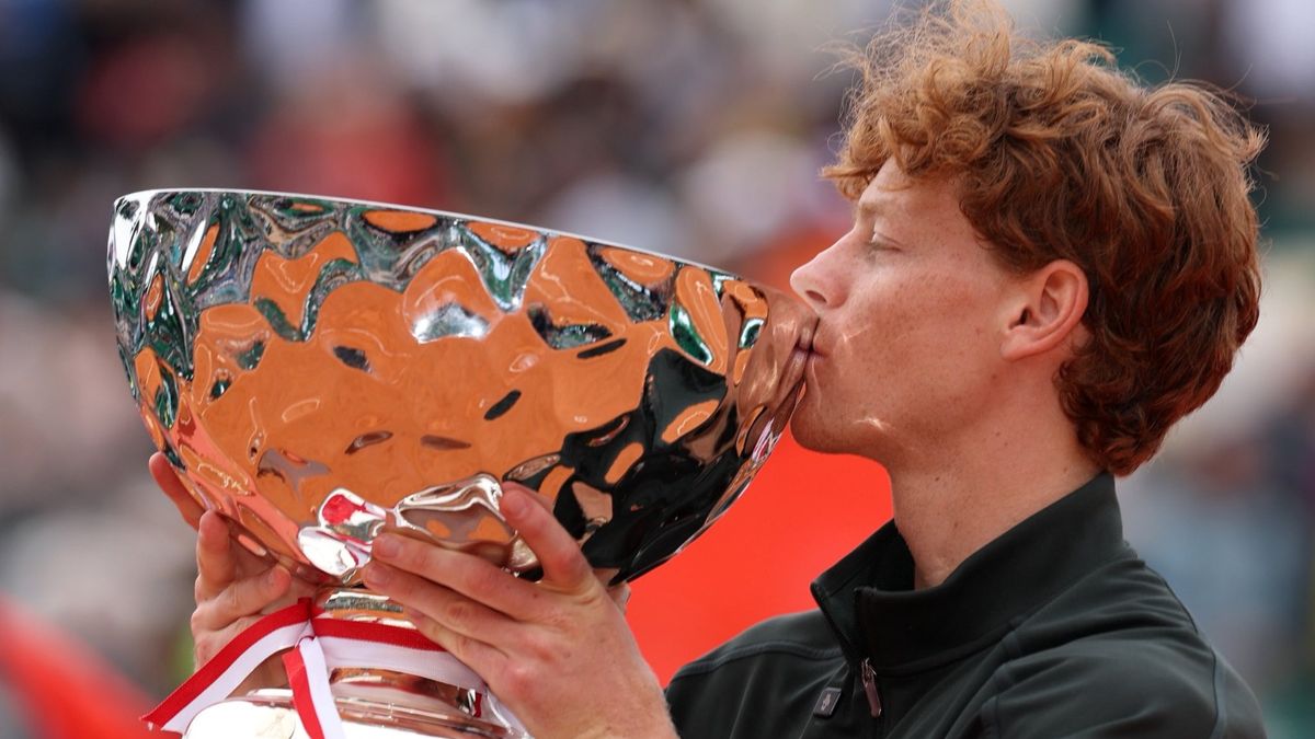 Jannik Sinner se consagró campeón en Montecarlo al vencer a Alcaraz y recuperó el número 1° del mundo