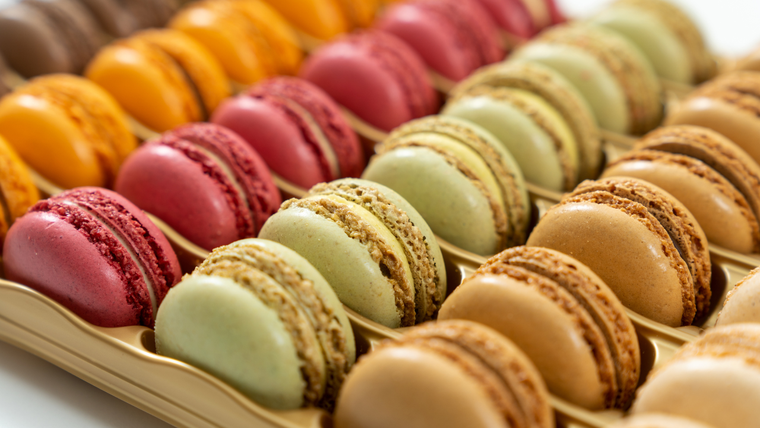 Receta colorida y llena de color de macarons Receta colorida y llena de color de macarons