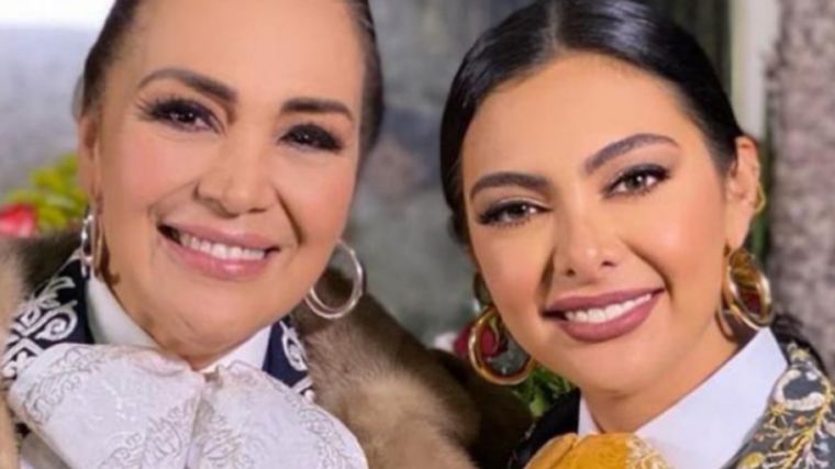 Verónica Cuevas y Aida Cuevas Madre e hija Foto: Fuente: Imagen / Verónica Cuevas