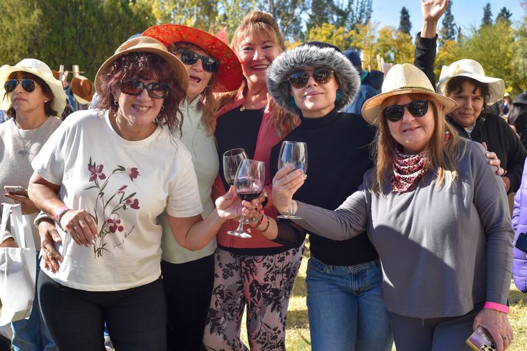 El punto de llegada fue el Museo Moyano, donde se desplegaron actividades como una feria de emprendedores, degustaciones y sorteos. El punto de llegada fue el Museo Moyano, donde se desplegaron actividades como una feria de emprendedores, degustaciones y sorteos.