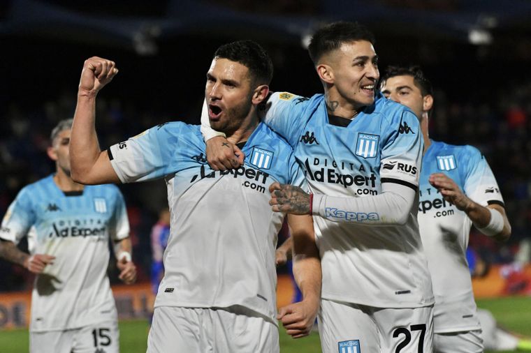 Racing volvió a ganar por goleada. Foto: Foto Baires