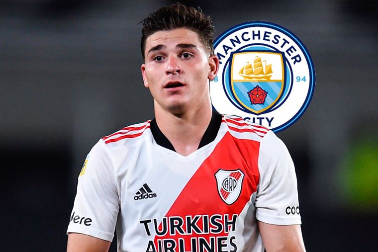 ¿El Manchester City cede a Julián Álvarez?