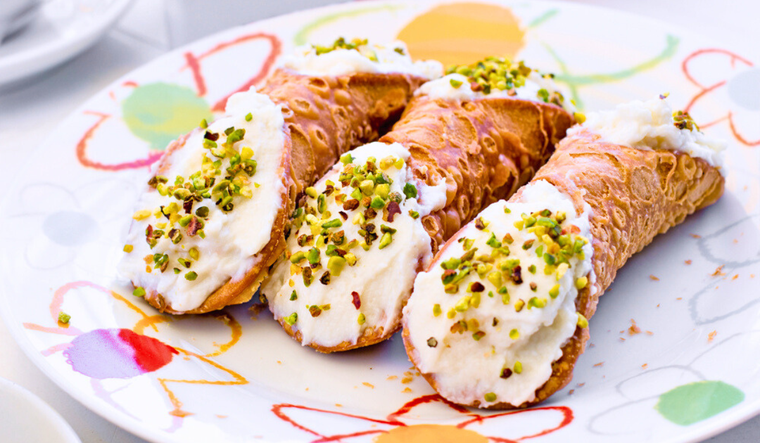 Cannoli sicilianos: receta fácil y deliciosa para sorprender a tus invitados Foto: Shutterstock