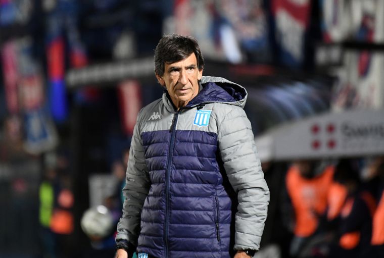 Gustavo Costas le habló a los fanáticos de Racing.