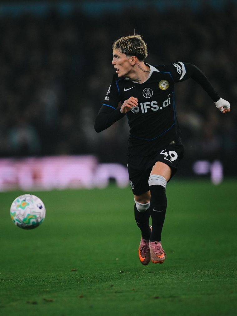 Garnacho fue titular y una de las figuras del Chelsea en la goleada 4-1 ante Aston Villa. Garnacho fue titular y una de las figuras del Chelsea en la goleada 4-1 ante Aston Villa.