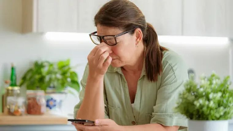 Con la pandemia, aumentaron las enfermedades oculares por el uso excesivo de las pantallas. Foto: GETTY IMAGES
