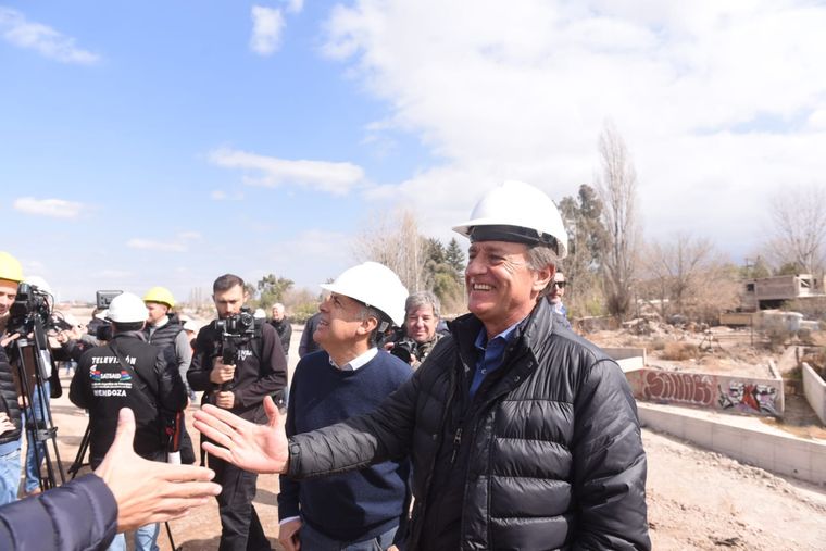 El gobernador Rodolfo Suarez recorrió este mediodía las obras de remodelación de la Ruta 82. Foto: Prensa Gobierno de Mendoza