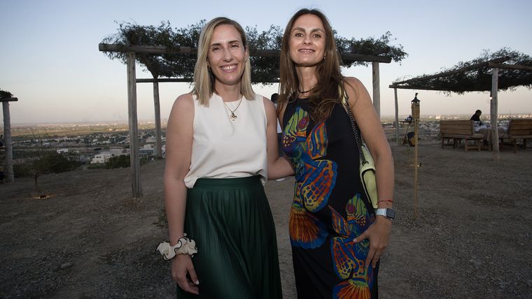 Valentina Carosio y Emiliana Acosta. Valentina Carosio y Emiliana Acosta.