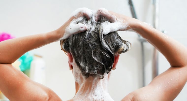 La próxima vez que lavés tu pelo, no dudes en probar este truco para descubrir por vos misma los resultados Foto: Shutterstock