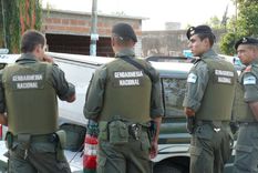 Los gendarmes le apuntaron a una niña para asaltar al almacén y fueron detenidos tras una persecución/Imagen ilustrativa