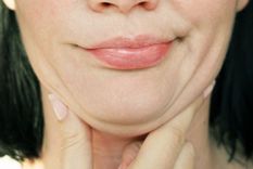 Reduce tu papada con estos simples ejercicios Foto: Shutterstock