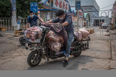 alarma por un nuevo brote en el mercado mas grande de beijing