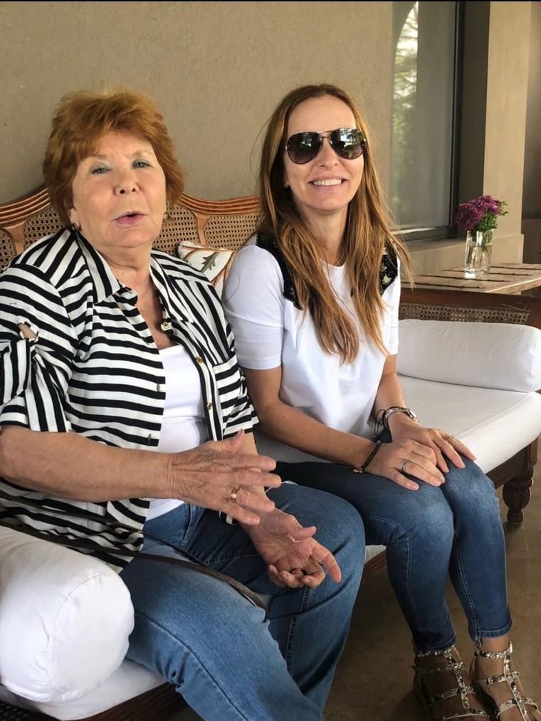 El carrusel de fotos de Analía en redes. El carrusel de fotos de Analía en redes.