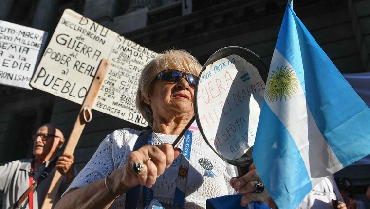 Los jubilados son los que más sienten las medidas económicas del Gobierno Foto: NA