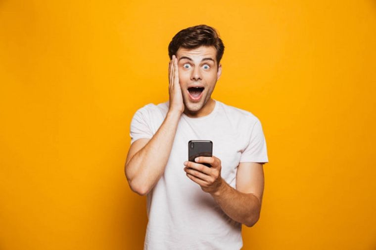 WhatsApp: fácil y efectivo truco para quitar el reenviado de los mensajes Foto: Depositphotos